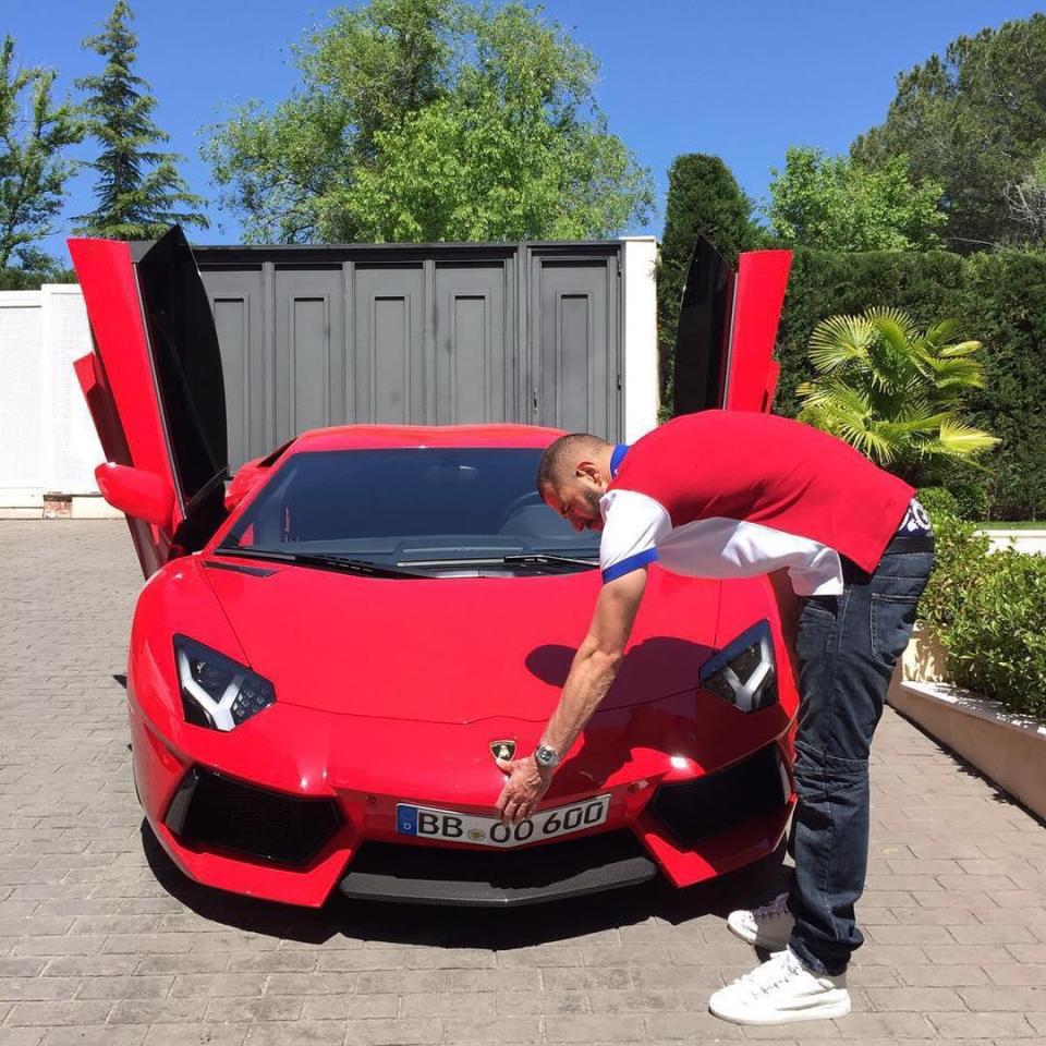  The Lamborghini Gallardo is a firm favourite with footballers, including Karim Benzema