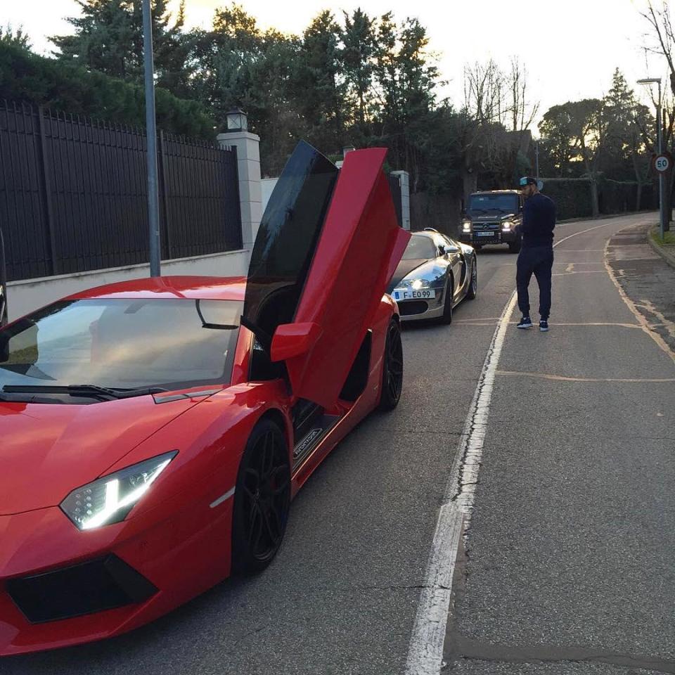  Able to reach a top speed of 202mph, Karim Benzema loves cruising around in his Lamborghini