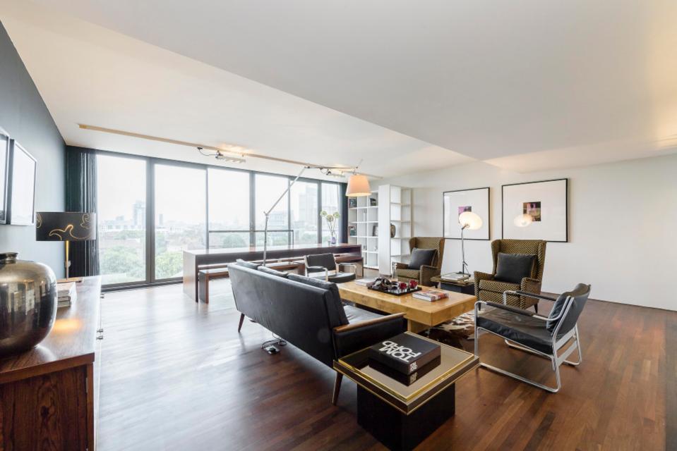  The property boasts floor-to-ceiling windows