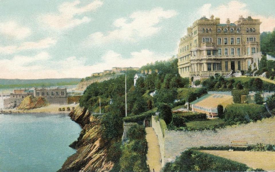  The Imperial Hotel in Torquay opened in 1866 with ensuite bedrooms, and was so popular that it was extended in 1870