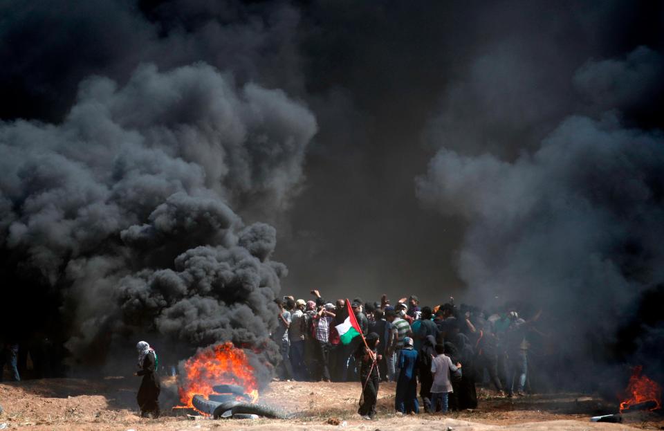  Palestinian protests clash with Israeli forces amid violent protests in Gaza