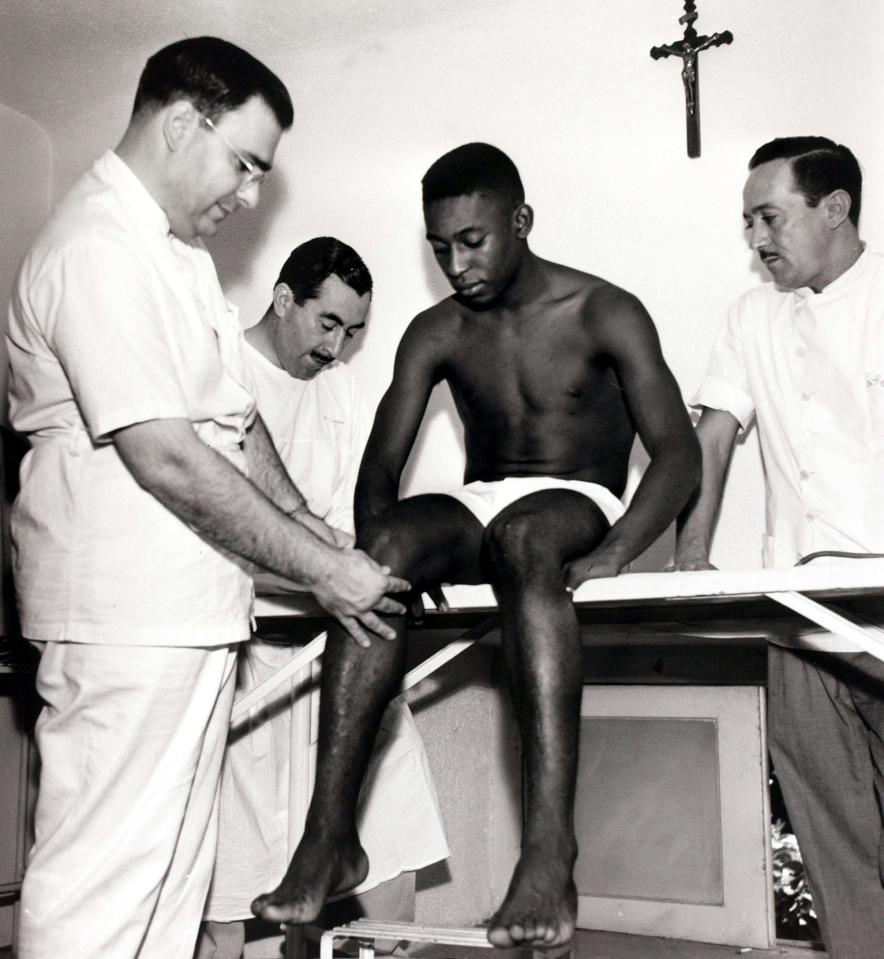  A bothersome knee kept Pele out of Brazil's first two games