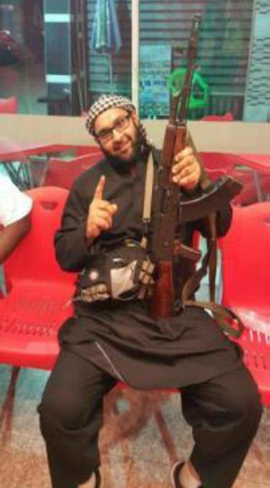 Boular was trained by Naweed Hussain, a British Pakistani who joined IS in June 2015