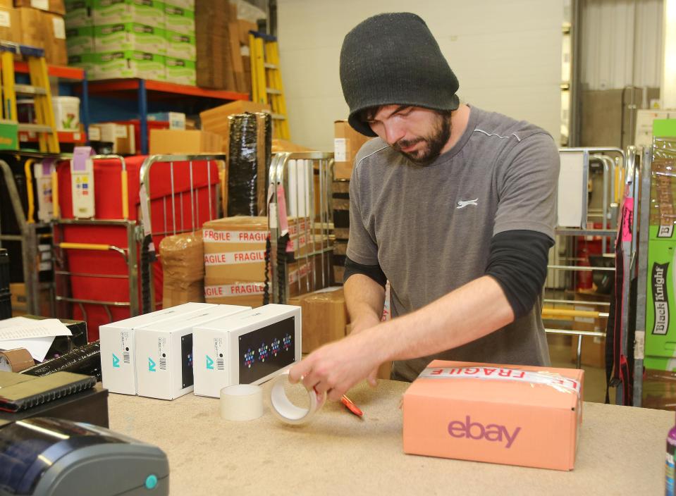  Around 22 people are working at Aquacadabra, either picking and packing orders, working in the office on customer service or assisting customers in the shop