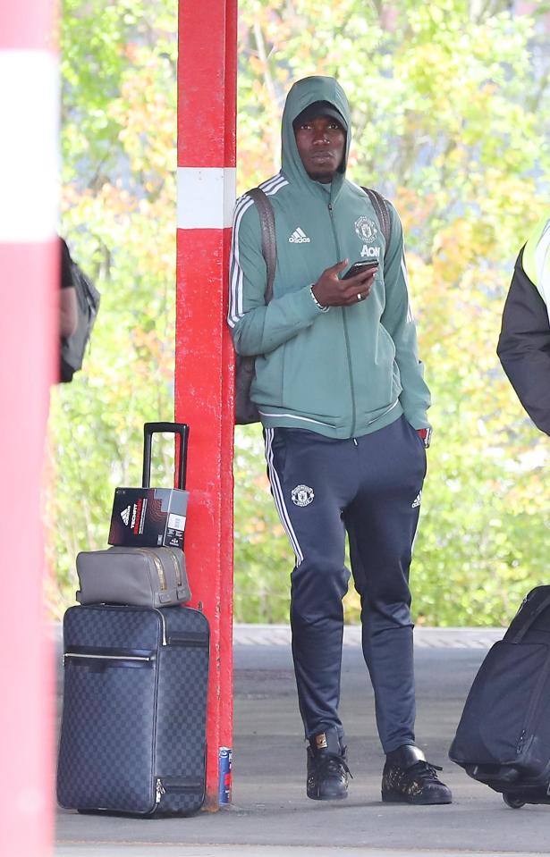  Paul Pogba takes it easy ahead of the trip to London