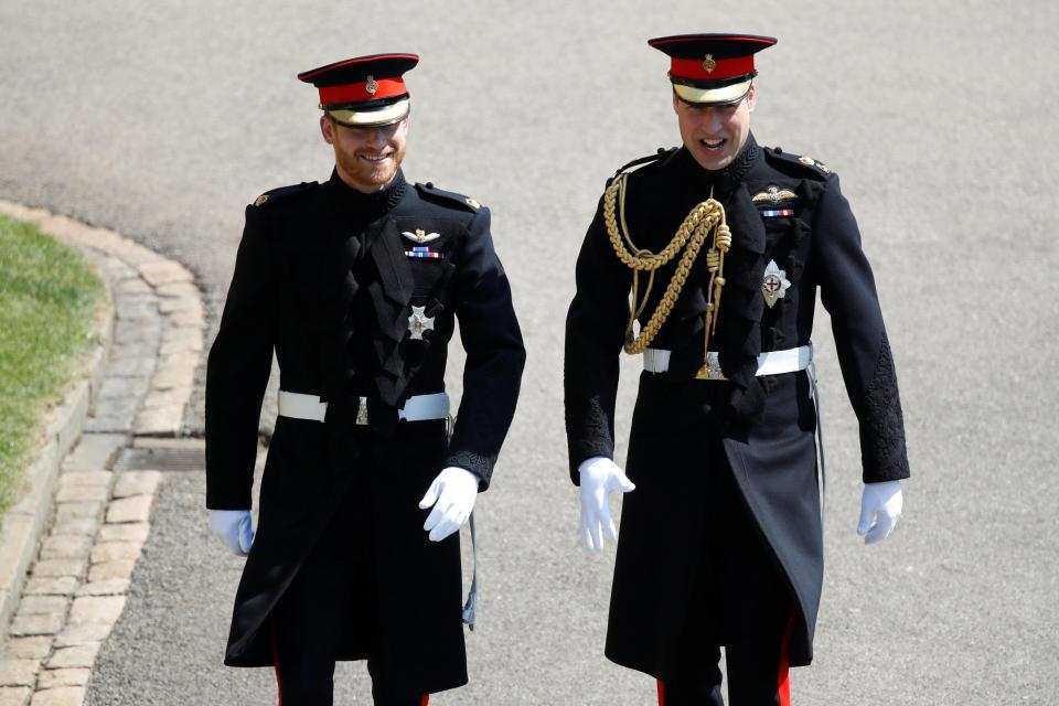  Harry arrived with his brother and best man Will in full military garb