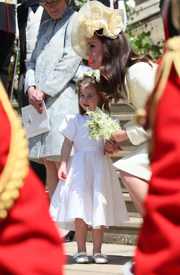  Kate looked stunning a yellow dress just weeks after giving birth