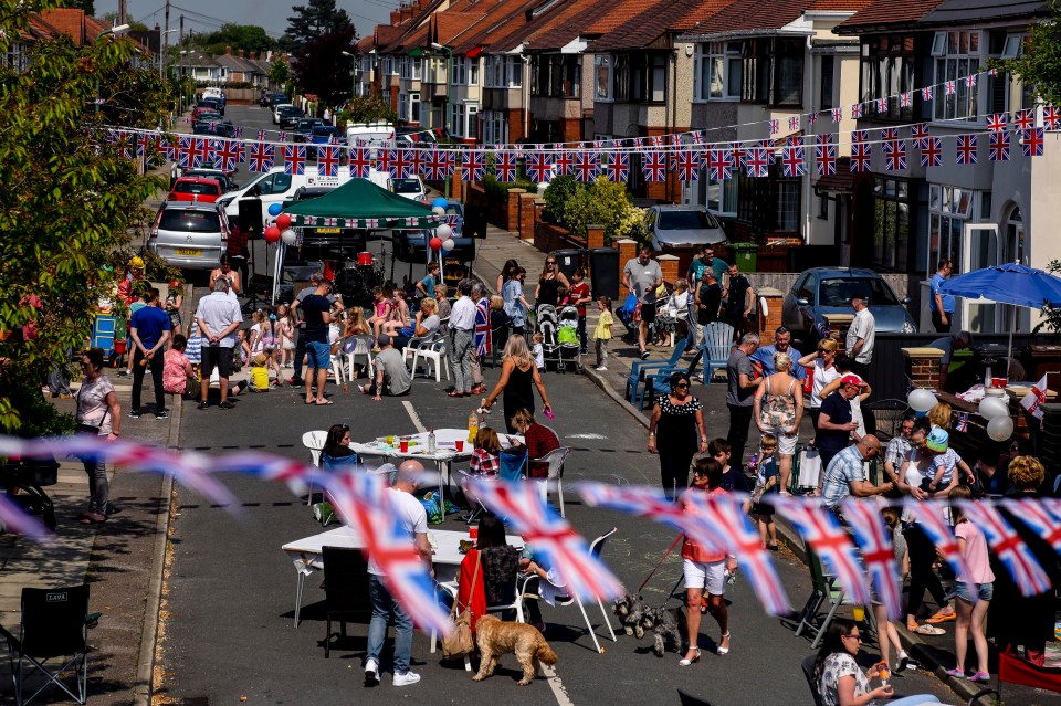 The scene on Edgmoor Road in Thornton, Liverpool this morning as Prince Harry and Meghan Markle prepared to marry