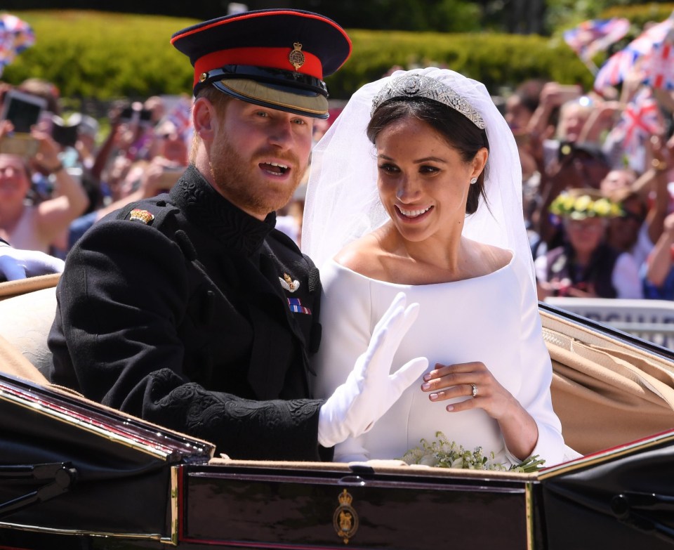 The newly married couple rode in a open carriage through the streets of Windsor