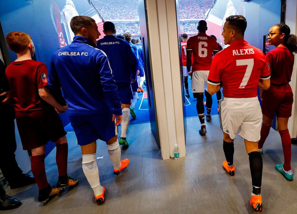  Chelsea star Eden Hazard laughs at Alexis Sanchez in tunnel at Wembley