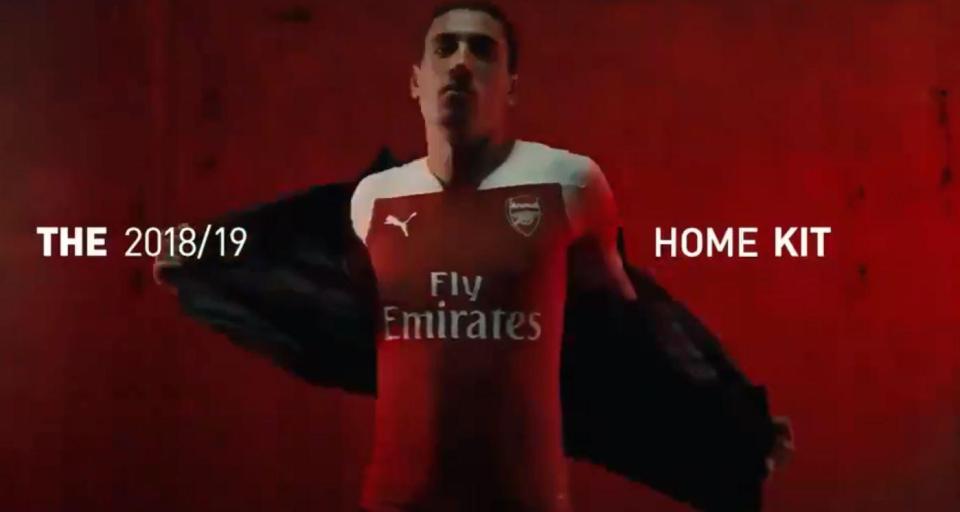  Arsenal star Hector Bellerin models the new home kit for next season