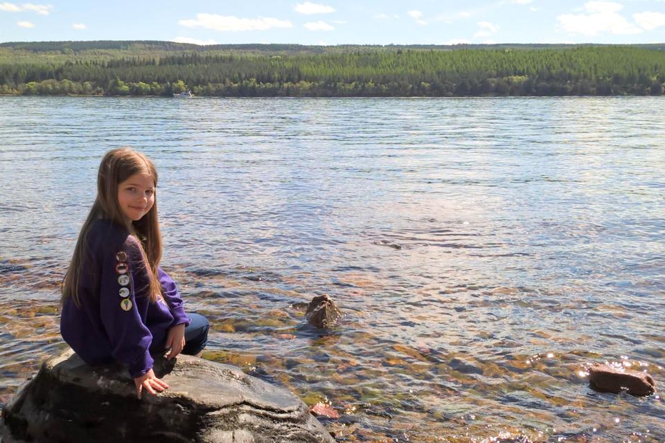  Schoolgirl Laria recorded the footage that shows the strange ripples on the water