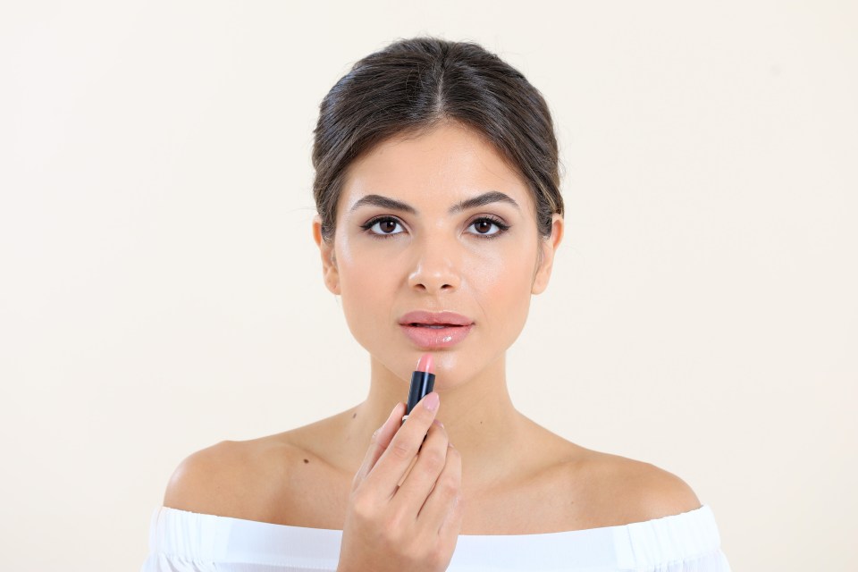 The same applies for your lips – to enhance them follow our tips