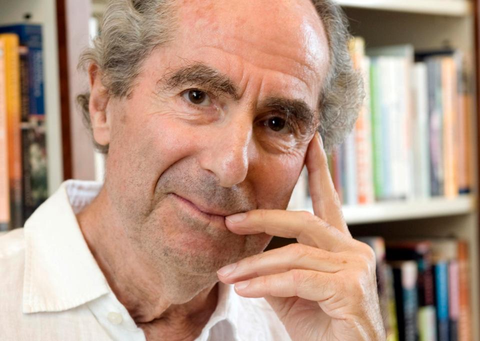  Pulitzer prize-winning writer Philip Roth has died aged 85