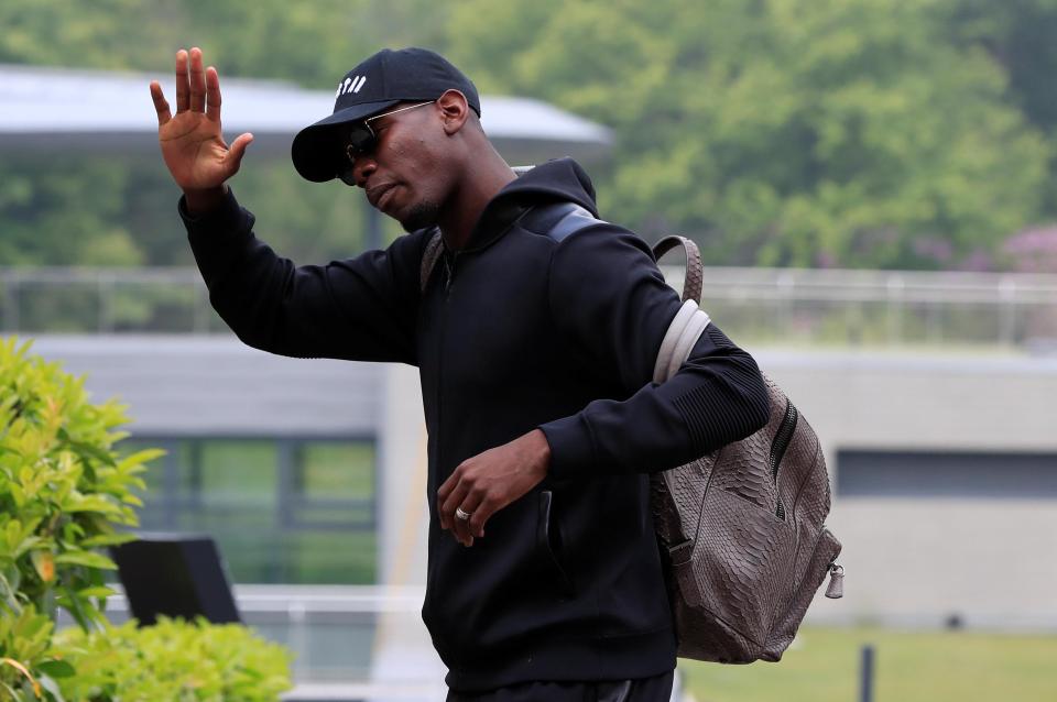  Man United star Paul Pogba also arrived for France's World Cup preparations