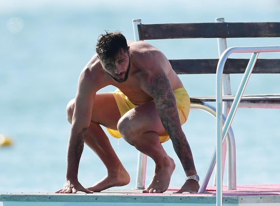  Charlie Austin soaks up the sun during Barbados holiday with wife Bianca