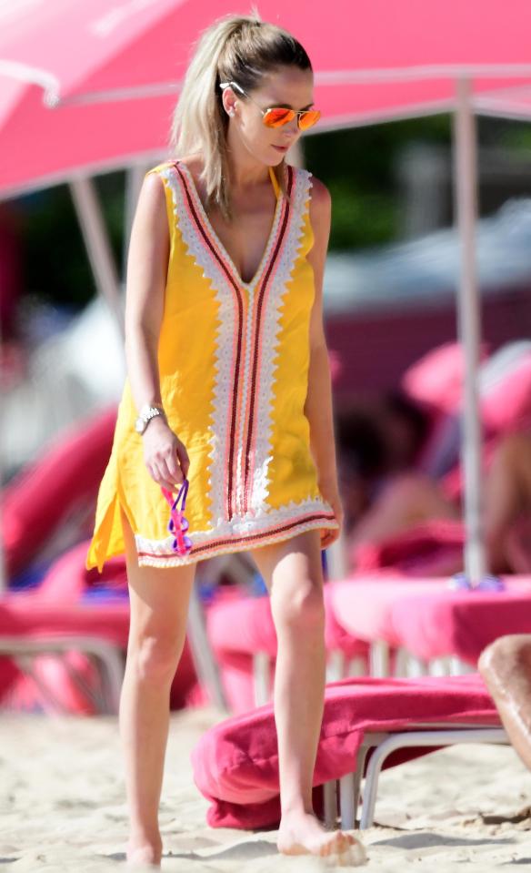  Bianca Austin looks relaxed in a yellow dress during Barbados holiday