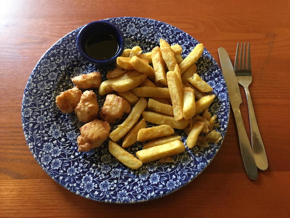  A man was barred from a Wetherspoons in Cornwall after complaining his ten piece chicken nuggets meal was five nuggets short