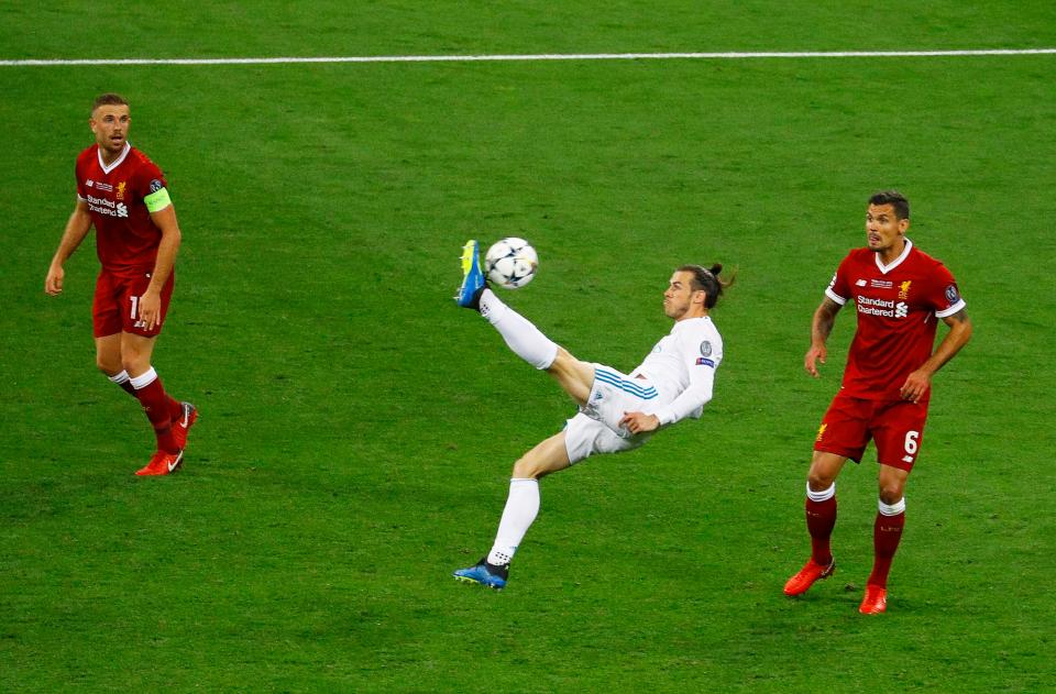  Gareth Bale hits his stunning overhead kick in the Champions League final