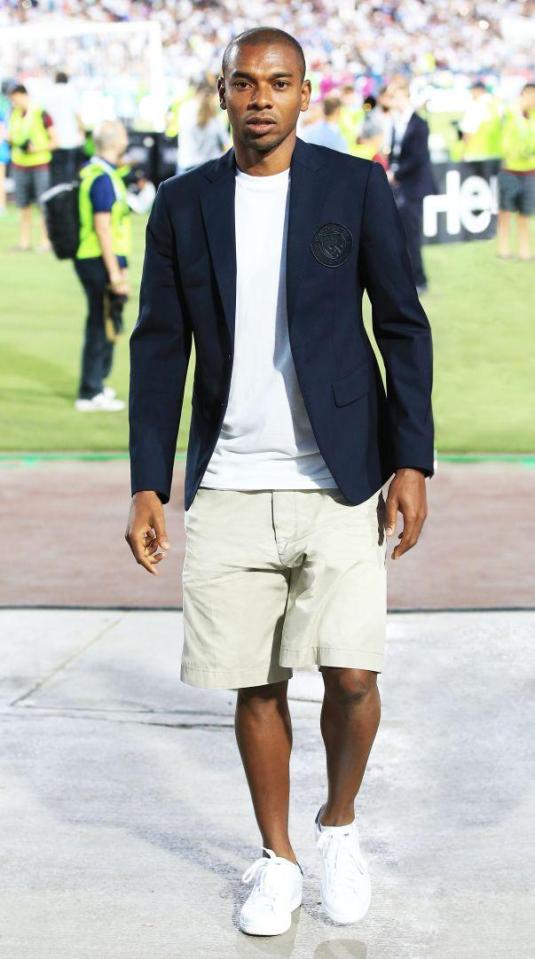  Brazilian star Fernandinho shows off the preppy look in full during their 2017 US tour