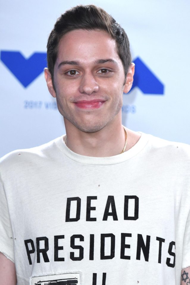  Ariana's new beau is SNL comedian Pete Davidson