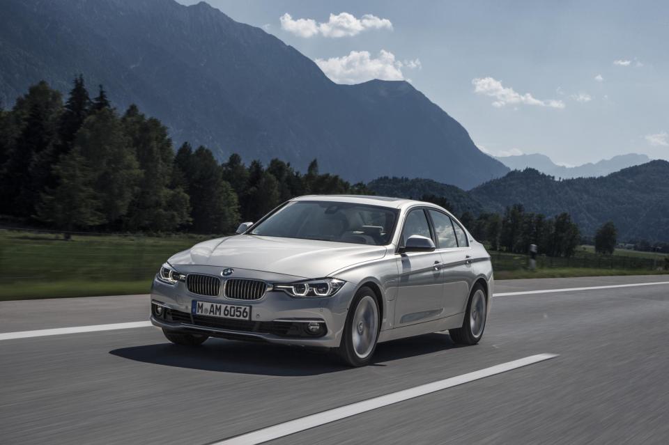  The BMW 3 Series 330e achieved an average of 37.2 per cent of its advertised rating