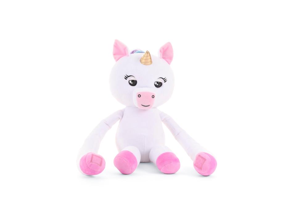  Fingerlings, a popular toy from last year, is bringing out a unicorn version