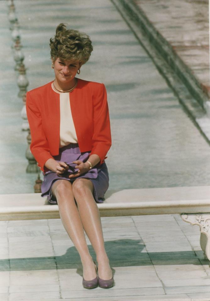  Princess Diana was known for sitting in the slanted position, as shown by her pose in this official visit to India in February 1992