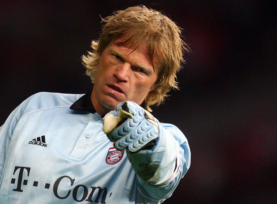  Oliver Kahn won eight Bundesliga titles during his time between the sticks