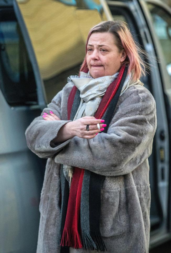  Furious Lisa Armstrong told close friends that she'll take Ant for 'every penny' after finding out he is dating their PA