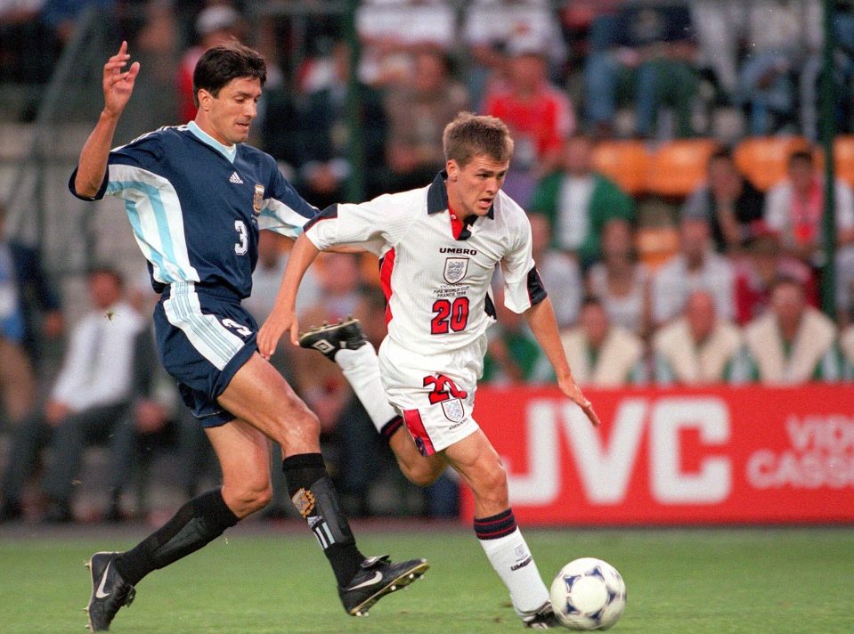  Michael Owen slices the Argentina defence apart to score for England in 1998