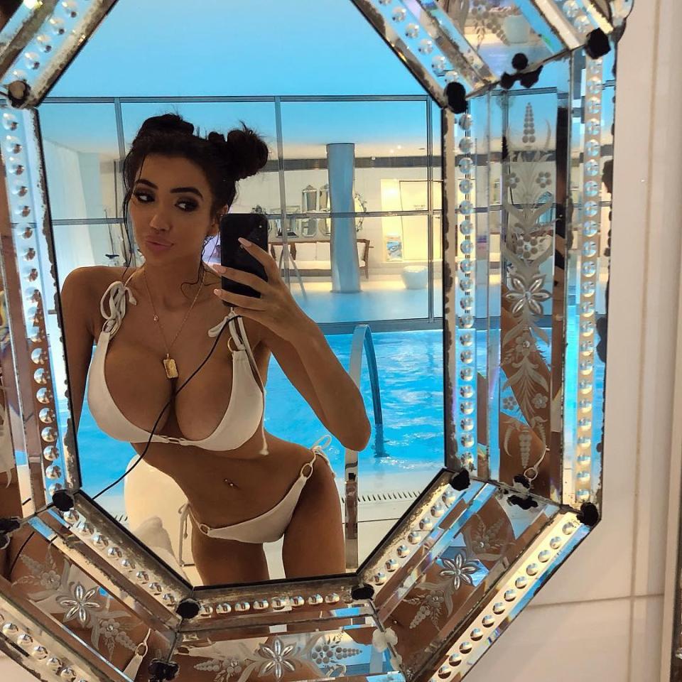  Recently the star celebrated her 27th birthday in Paris and uploaded a series of sexy selfies