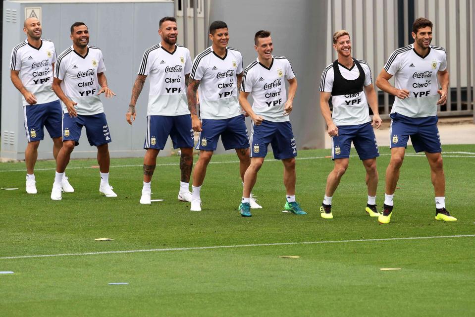  Argentina's players are now in Russia after using Barcelona's base for a training camp