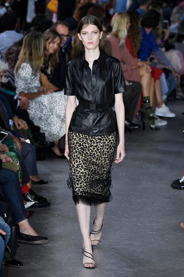  Leopard print skirts were on the SS18 catwalk at N.21