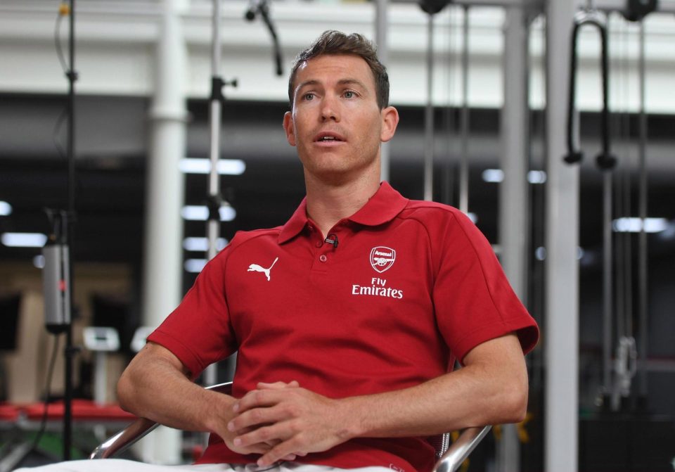  Stephan Lichtsteiner has become Unai Emery's first Arsenal signing