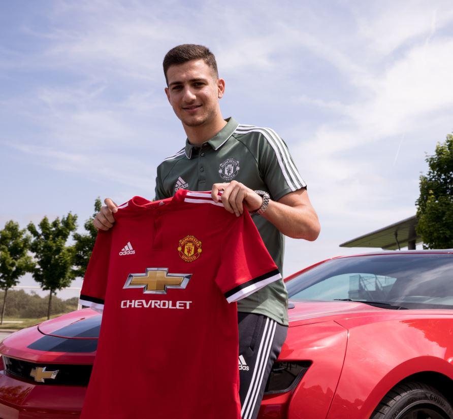  Dalot has completed his move to Manchester United