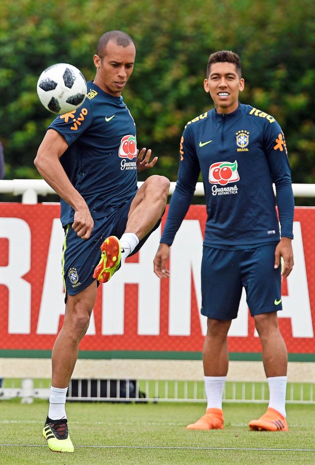  Firmino trains with Miranda ahead of the World Cup