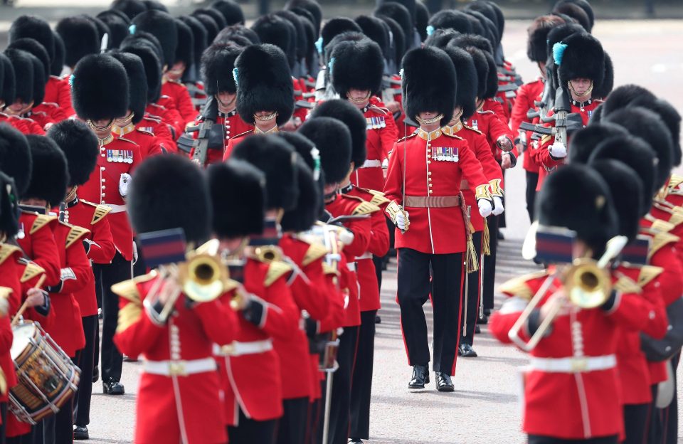  Around 1,000 soldiers take part in the ceremony which marks the Queen's official birthday