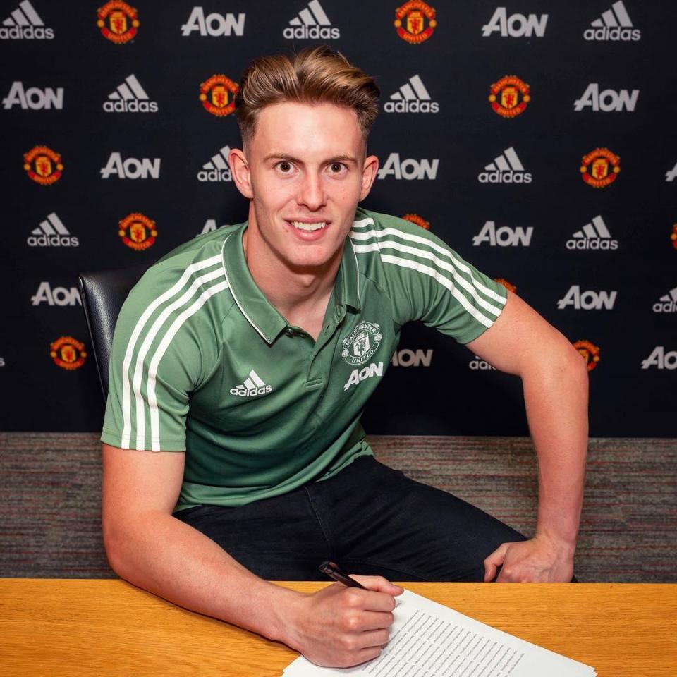  Dean Henderson signed a new deal until June 2020 earlier this week