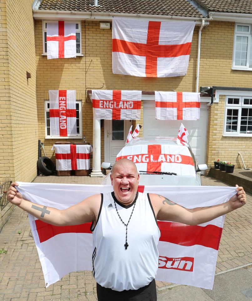  White van man Dan Ware who was mocked by Emily Thornberry is backing England with a patriotic flag display