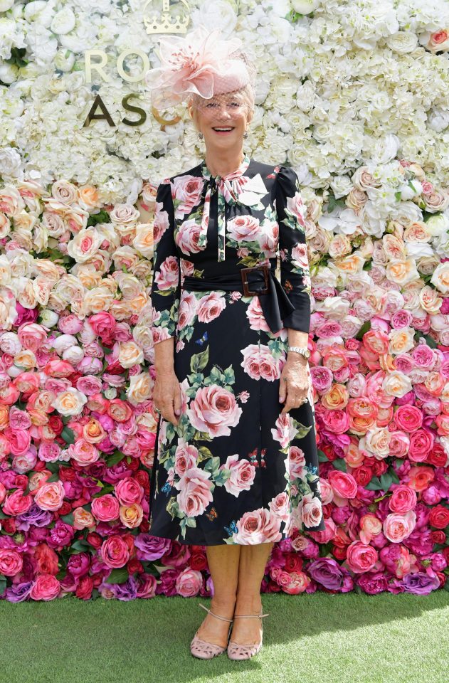  Dame Helen Mirren looked glam in this floral dress