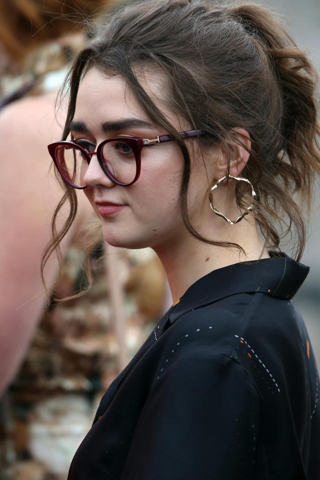  Maisie wore oversized earrings and glasses with her wedding outfit