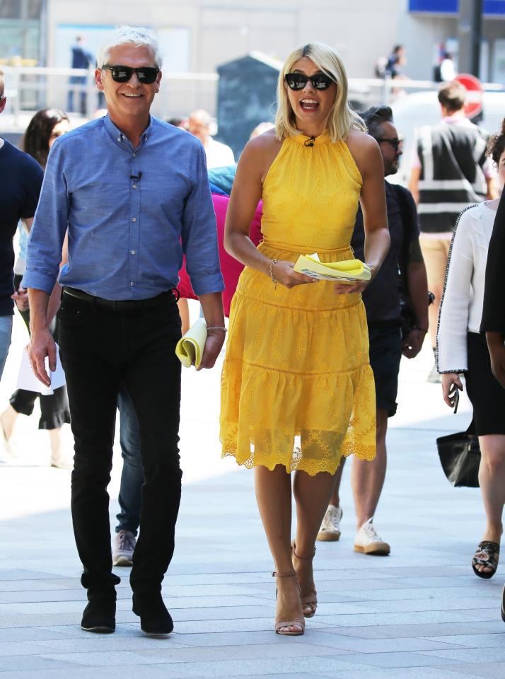  Phillip Schofield and Holly Willoughby were allowed to enjoy the London sunshine as they filmed This Morning outside