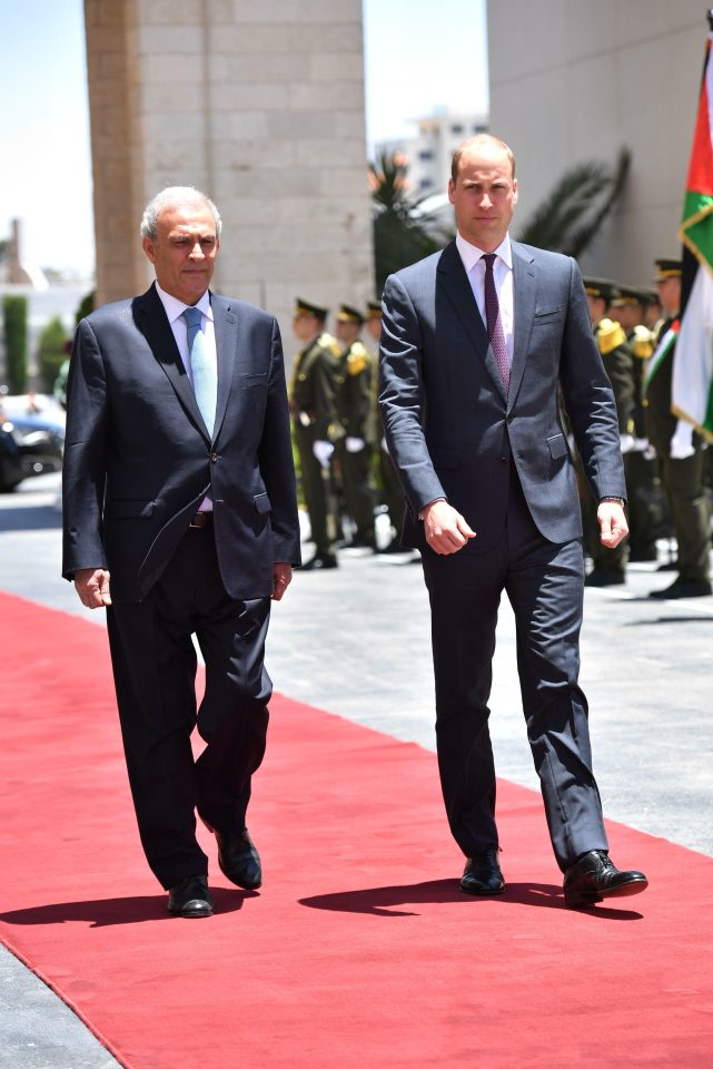  Palestinian Deputy Prime Minister Ziad Abu Amr with the Duke of Cambridge