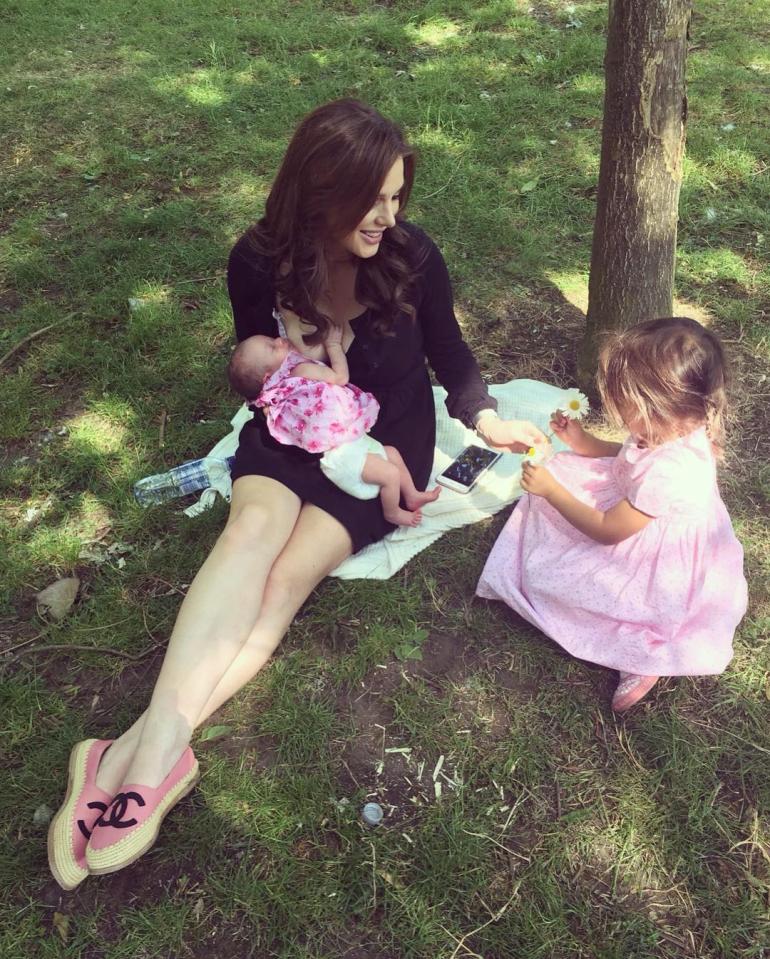  Helen Flanagan does the mummy juggle like a pro as she plays with her two kids on a park date