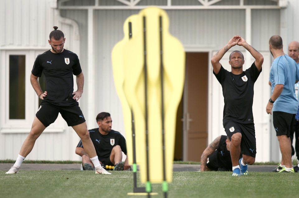  Gaston Silva, left, and Carlos Sanchez, stretch off for training in Kazan