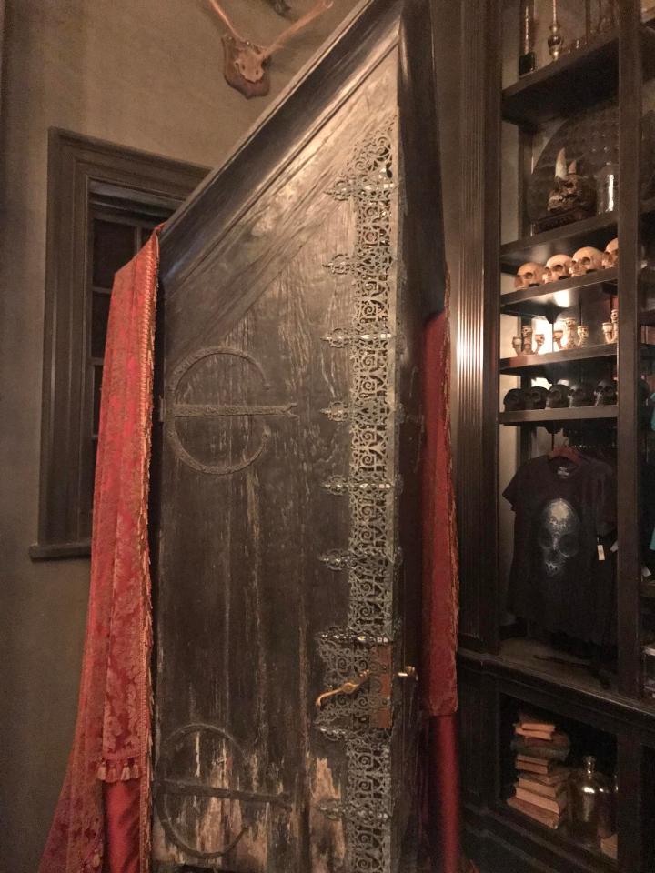  Borgin and Burkes dark magic shop features the Vanishing Cabinet