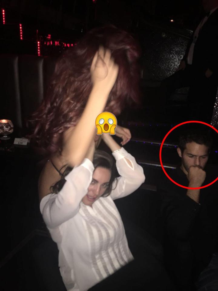  Kelly Brook snapped with a lapdancer while lover Jeremy Parisi looks unimpressed