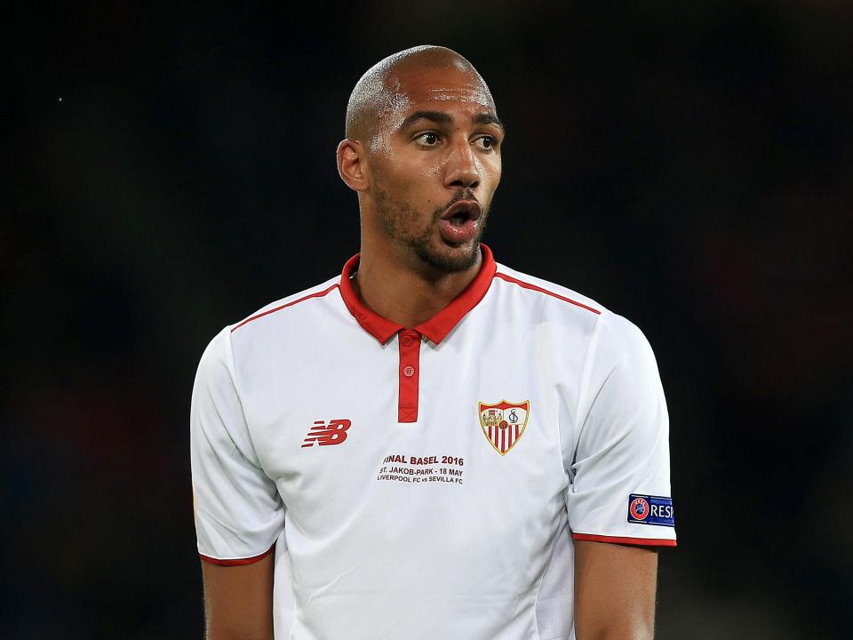  Steven N’Zonzi signed a four-year deal with Sevilla in 2015