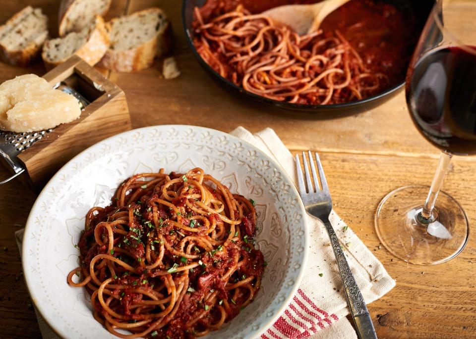  Jars of tomato pasta sauce often have too much sugar